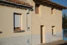 Casa rural típica de la Sobarriba. Destaca su arquitectura rústica y el empleo de adobe como elemento de construcción