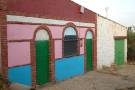Bodegas ubicadas a las afueras del pueblo