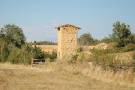 Transformador de luz construido de adobe y barro. Hoy en desuso