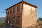 Antigua escuela. Prototipo de una arquitectura rural rústica de la época y en proyecto de ser restaurada
