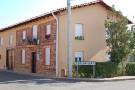 Casa y fachada construida por José Alonso “Molleda” que emplea canto rodado “morrillo” y el ladrillo macizo rústico como materiales de construcción en perfecta armonía. Esta casa en otro tiempo fue propiedad suya. Hoy es del alcalde pedáneo Francisco